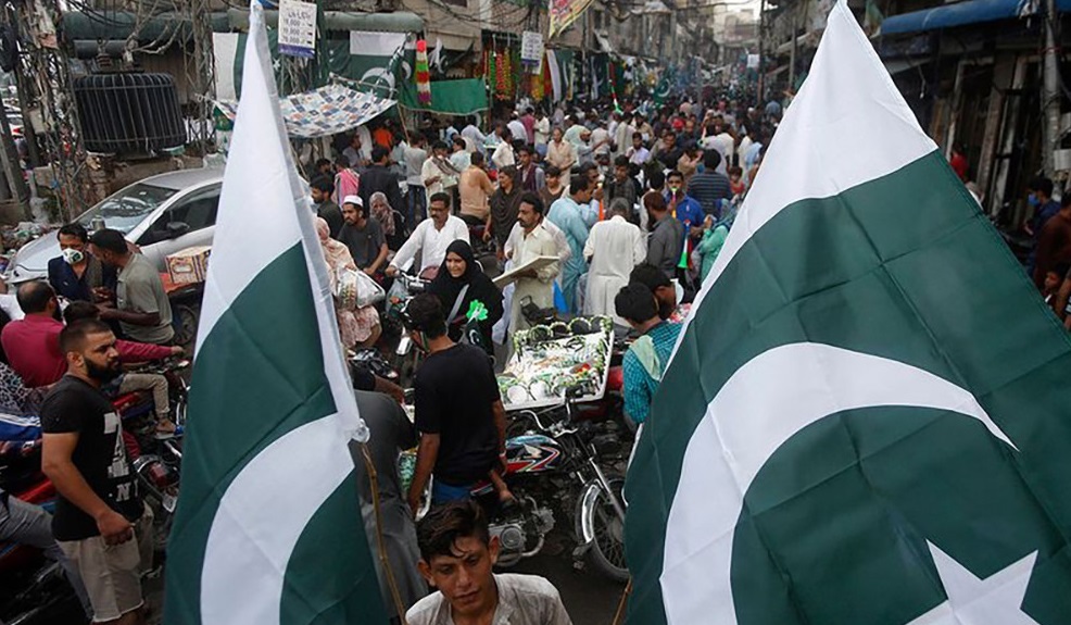 پاکستانی‌های هفتاد و ششمین سالروز استقلال این کشور را جشن گرفتند