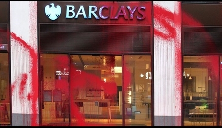 حمله علیه ۲۰ شعبه بانک حامی مالی اسرائیل در انگلیس