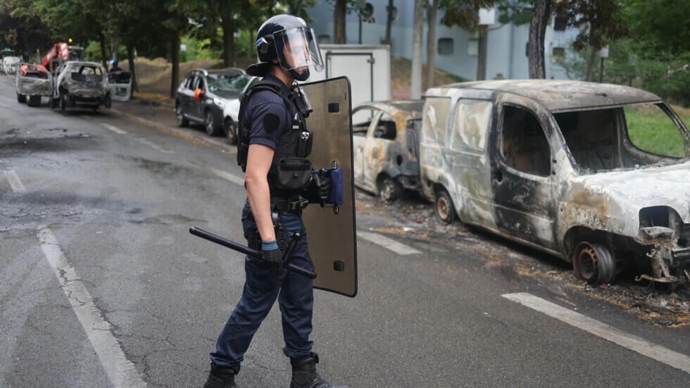 دستگیری حدود ۱۰۰۰ در ناآرامی‌های شب گذشته شهرهای فرانسه