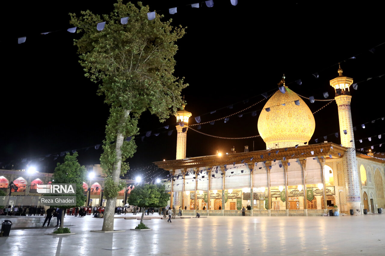 تقدیر رئیس ستاد اجرایی فرمان امام (ره) و استاندار فارس از جوان ناجی حرم 