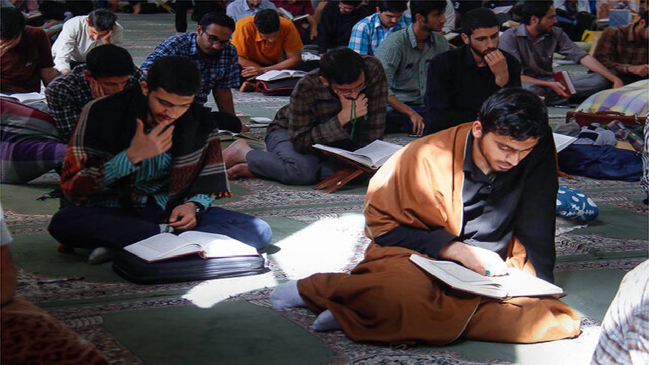 بزرگترین اعتکاف جوانان جهان اسلام در شیراز