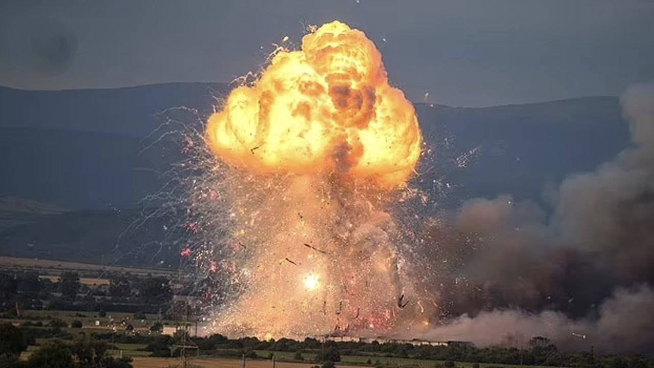 لحظه انفجار مهیب مواد آتش‌زا در بلغارستان