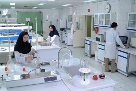 شرایط سخت کارشناسان علوم آزمایشگاهی؛ کسی آنها را نمی بیند