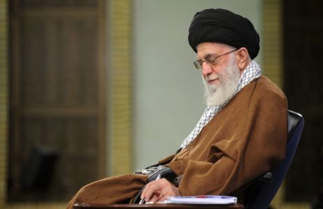 رهبر انقلاب: هرگونه سهل‌انگاری یا تعمّد در حادثه آتش‌سوزی بندر شهید رجایی بر طبق مقررات پیگیری شود