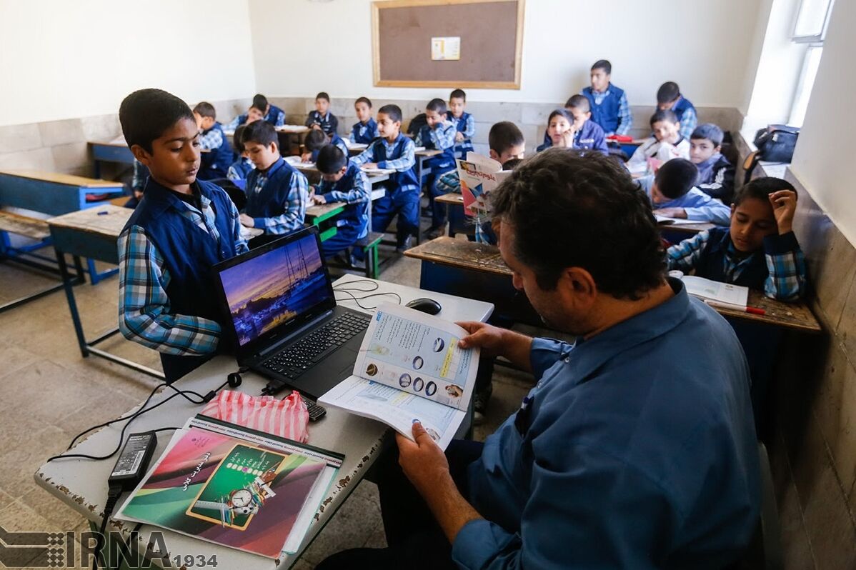 برنامه‌ توانمندسازی معلمان تدوین می‌شود