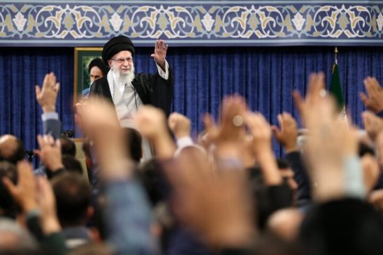 رهبر انقلاب: جمهوری اسلامی منتظر اجازه هیچ‌کس برای غنی‌سازی نیست
