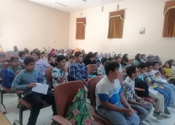نقد« دم گربه به چه درد می خوره؟ » در فسا نقد« دم گربه به چه درد می خوره؟ » در فسا