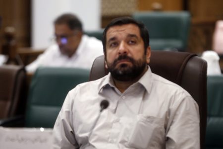 نگین سبز شیراز به تاراج رفت/ قتل عام درختان در مدرسه مهرتابان و رستوران رزگلد