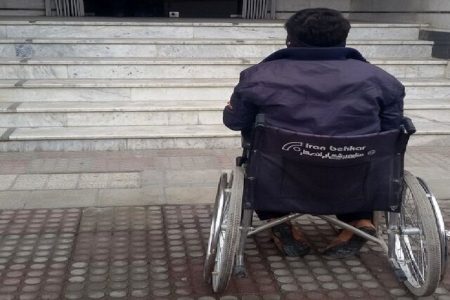 انتقاد عضو شورای شهر از ضعف روشنایی و موانع در پیادهروها انتقاد عضو شورای شهر از ضعف روشنایی و موانع در پیادهروها