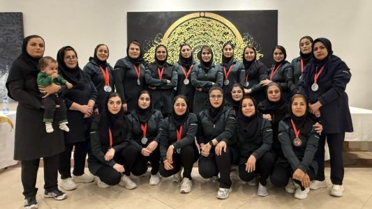 درخشش تیم بانوان پازارگاد در مسابقات شنای سومین دوره مسابقات ورزشی بانوان هلدینگ خلیج فارس درخشش تیم بانوان پازارگاد در مسابقات شنای سومین دوره مسابقات ورزشی بانوان هلدینگ خلیج فارس