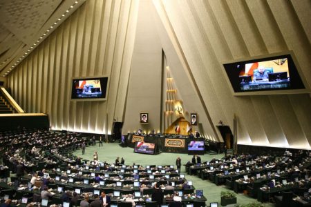 انتقاد نمایندگان به روند اجرای قانون تسهیل صدور مجوزهای کسب و کار