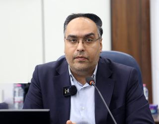 پوست‌اندازی قدیمی‌ترین پل بتنی رودخانه خشک تا بهمن‌ماه