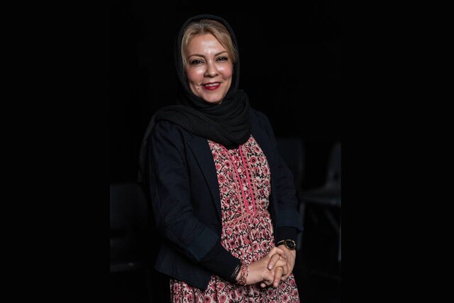 تبلیغات تئاتر مانند فیلم عروسی شده!