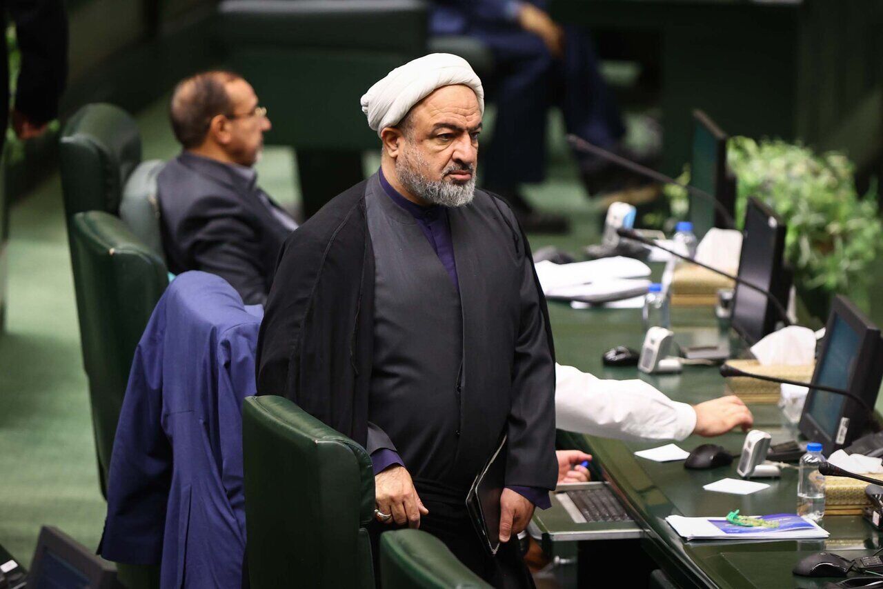 عقیب نشینی نماینده تهران از اظهارات قبلی‌اش با تشکر از قوه قضائیه