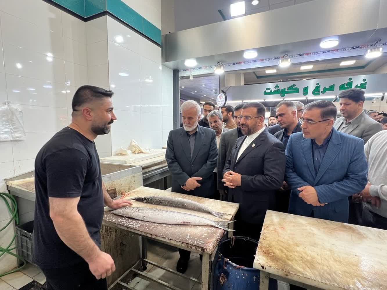بازدید میدانی استاندار فارس و شهردار شیراز از بازار بزرگ پروتئین؛ گامی بلند در مسیر ساماندهی دروازه کازرون و ارتقای سلامت شهری