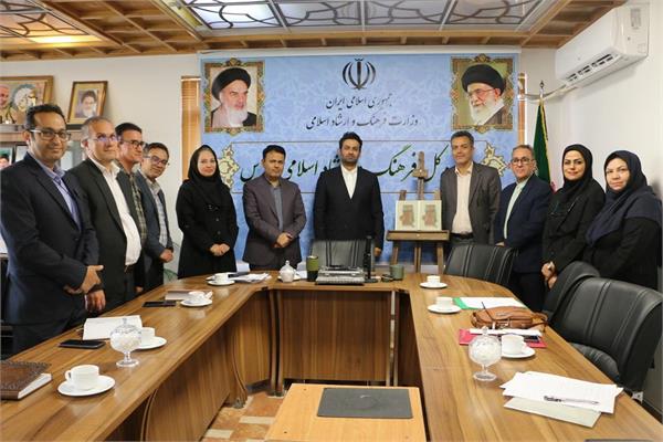 گسترش رویدادهای ملی و استانی در شهرهای فارس/ کتاب «پایداری فرهنگی در روزهای جنگ» رونمایی شد