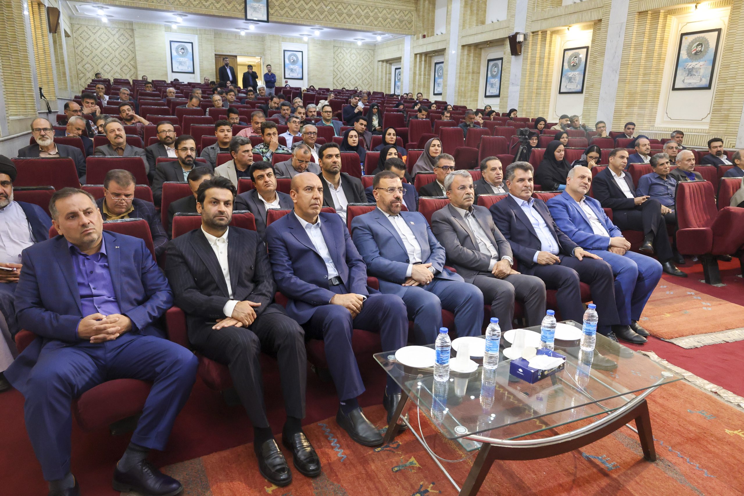  معماران سخت جان همدلی 