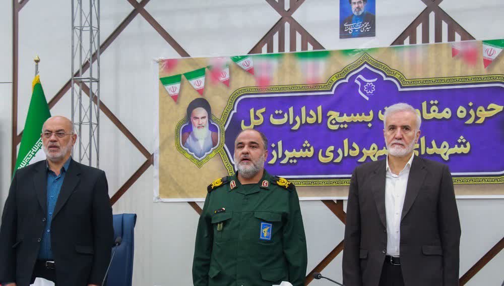 هم‌افزایی میدان خدمت و جهاد تبیین در مدیریت شهری شیراز / نمره ۲۰ جانشین سپاه فجر فارس به شهردار این کلان‌شهر