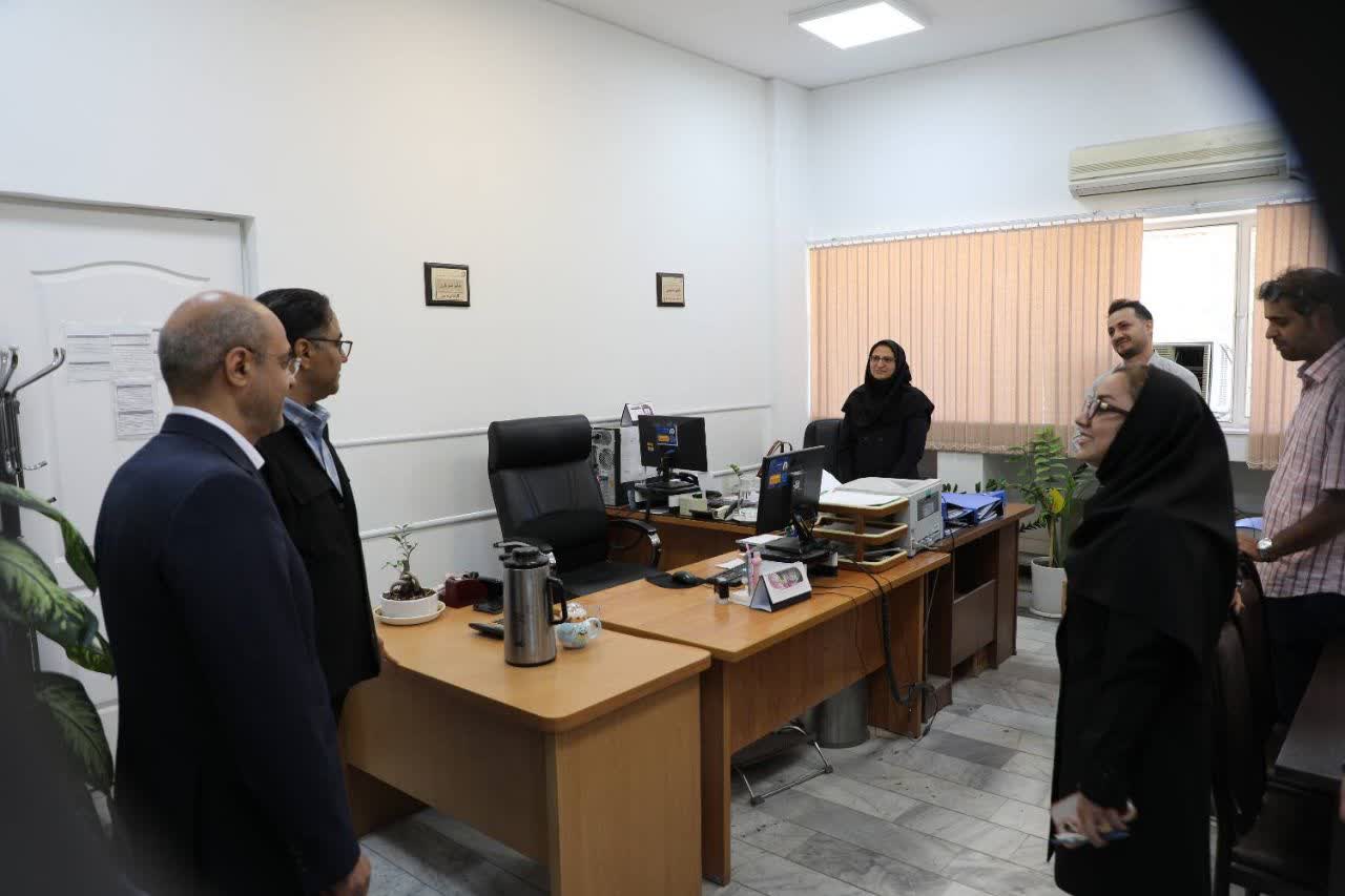 تقویت ظرفیت‌های درآمدی و ارتقای نظام مالی در شهرداری منطقه یک شیراز