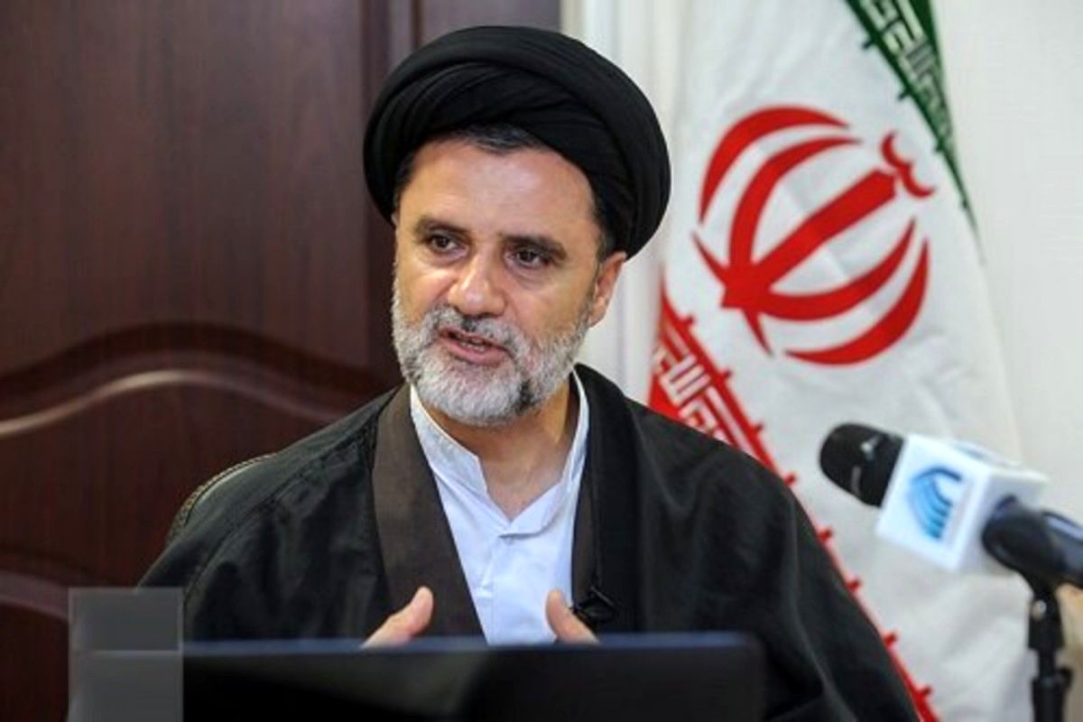 عراقچی را از مذاکره بیرون کنید!