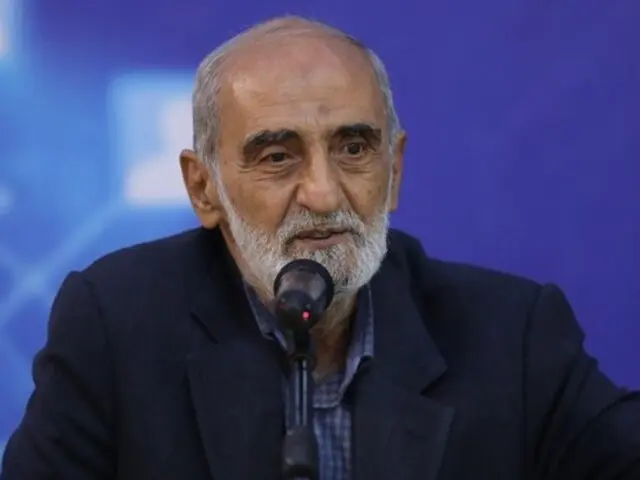 از مقام آگاه رونمایی کنید