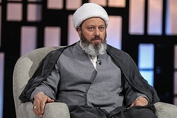 قاسمیان حکم اعدام روحانی و ظریف را صادر کرد!