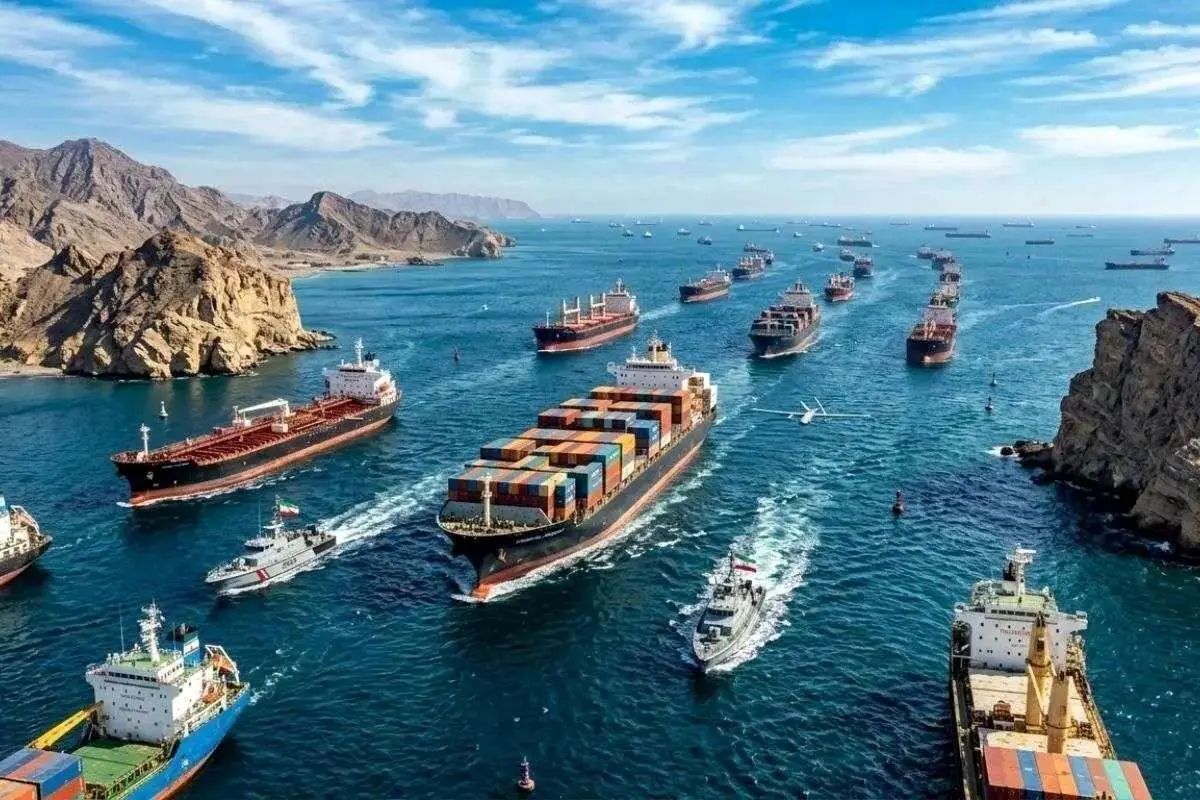 تنگه هرمز تا اطلاع ثانوی بسته خواهد بود ، متقاضیان دارای مجوز عبور صبور باشند