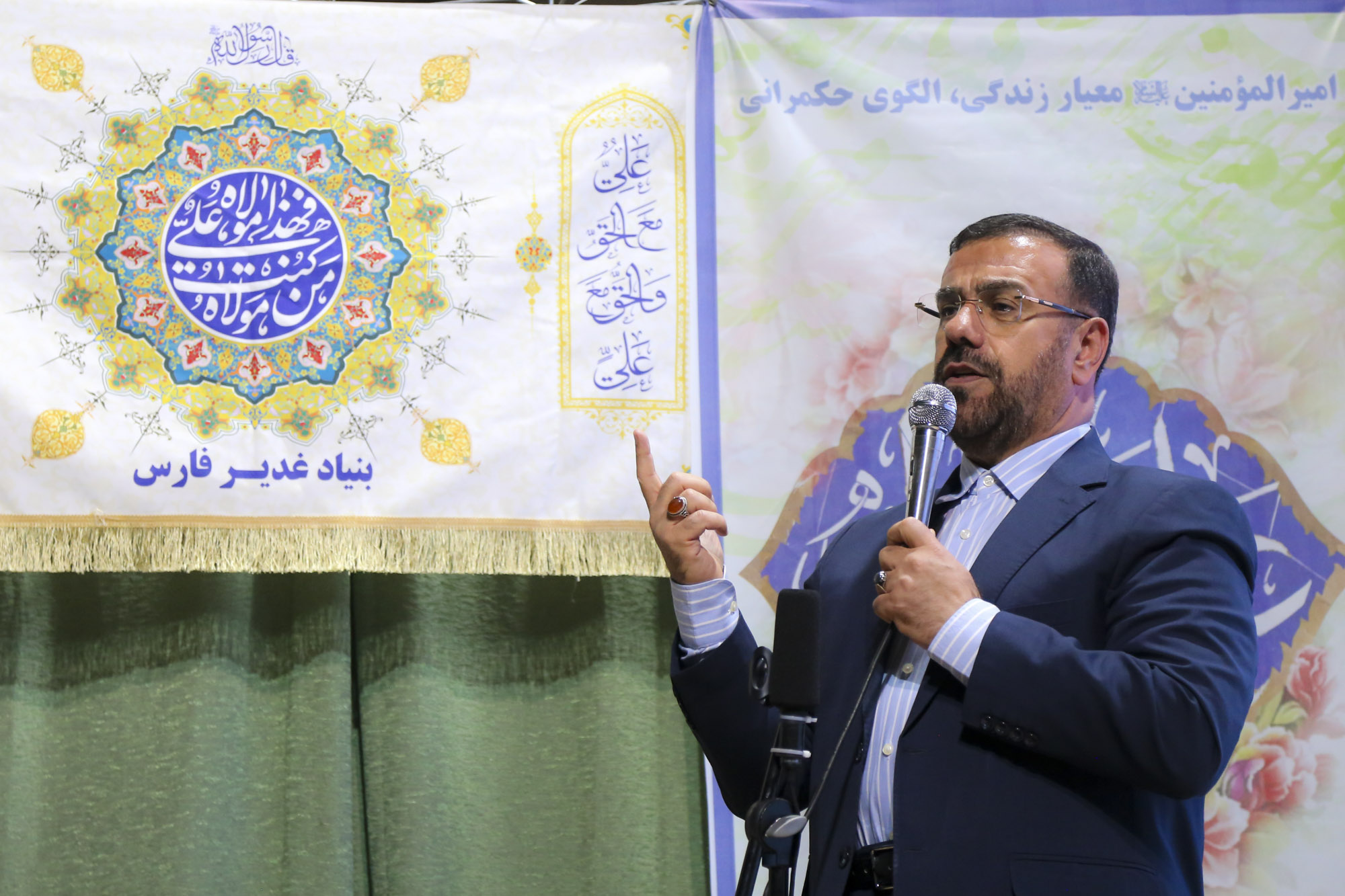حضور استاندار فارس در جشن بنیاد غدیر فارس
