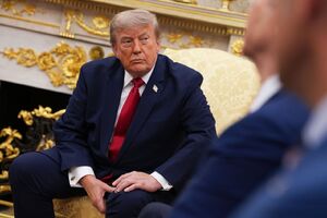 ترامپ مسیر دیپلماسی با ایران را تغییر داد؛ روایت نیویورکر از اختلاف بر سر تنگه هرمز