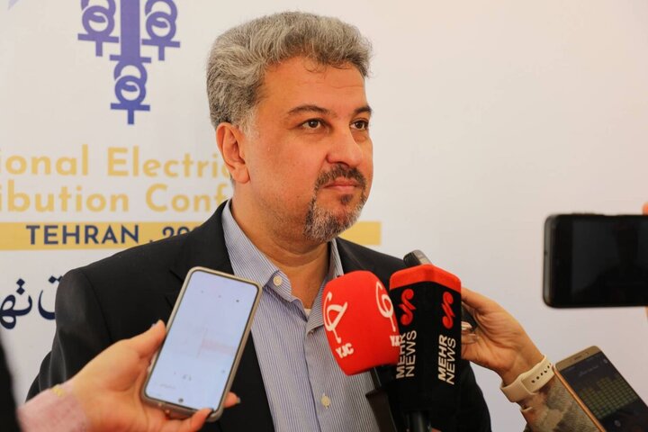 عرضه ۵۰۰ مگاوات برق در بورس انرژی برای تأمین برق صنایع