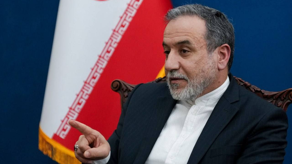 هشدار عراقچی به وزیر خارجه بلغارستان درباره مشارکت در جنگ