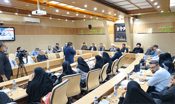 امام جمعه شیراز: خبرنگاران با تحلیل قرآنی، تمدن‌سازی نوین اسلامی را رقم بزنند