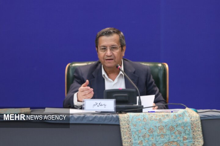 بانک مرکزی تماشاگر نوسانات غیرعادی بازار ارز نیست