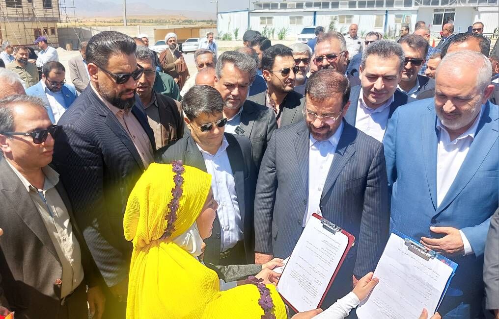 استاندار فارس و وزیر نیرو از تصفیه‌خانه فاضلاب فسا به عنوان پروژه شاخص فاضلابی کشور بازدید کردند