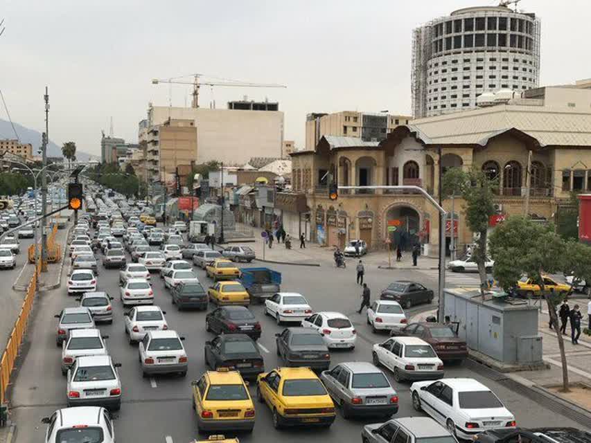 تمرکززدایی اداری و درمانی راه حل بیش از نیم قرن ترافیک محدوده مرکزی شیراز