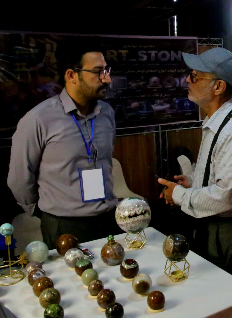 هنرهای دستی در اکسپوی شیراز؛ میراثی ارزشمند در انتظار حمایت مسئولان