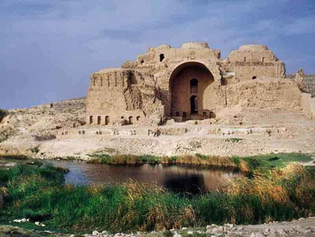 بازدید ۱۰ هزار گردشگر خارجی از بناهای تاریخی فارس