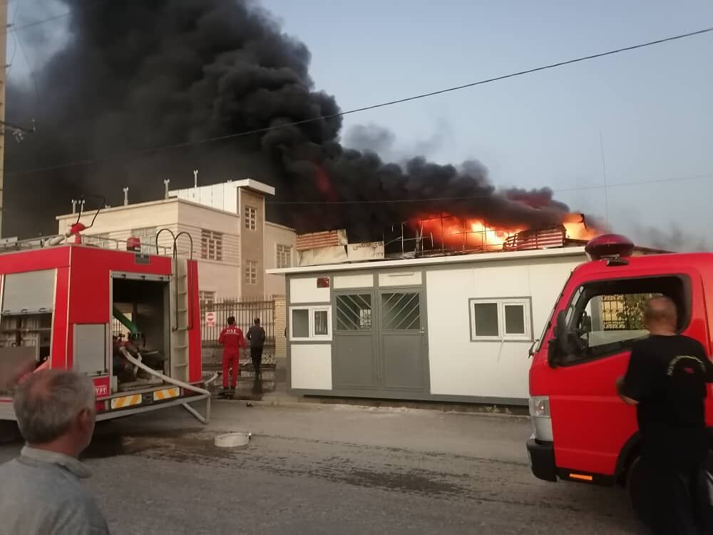 ۲۰ مصدوم در آتش سوزی شهرک صنعتی شیراز