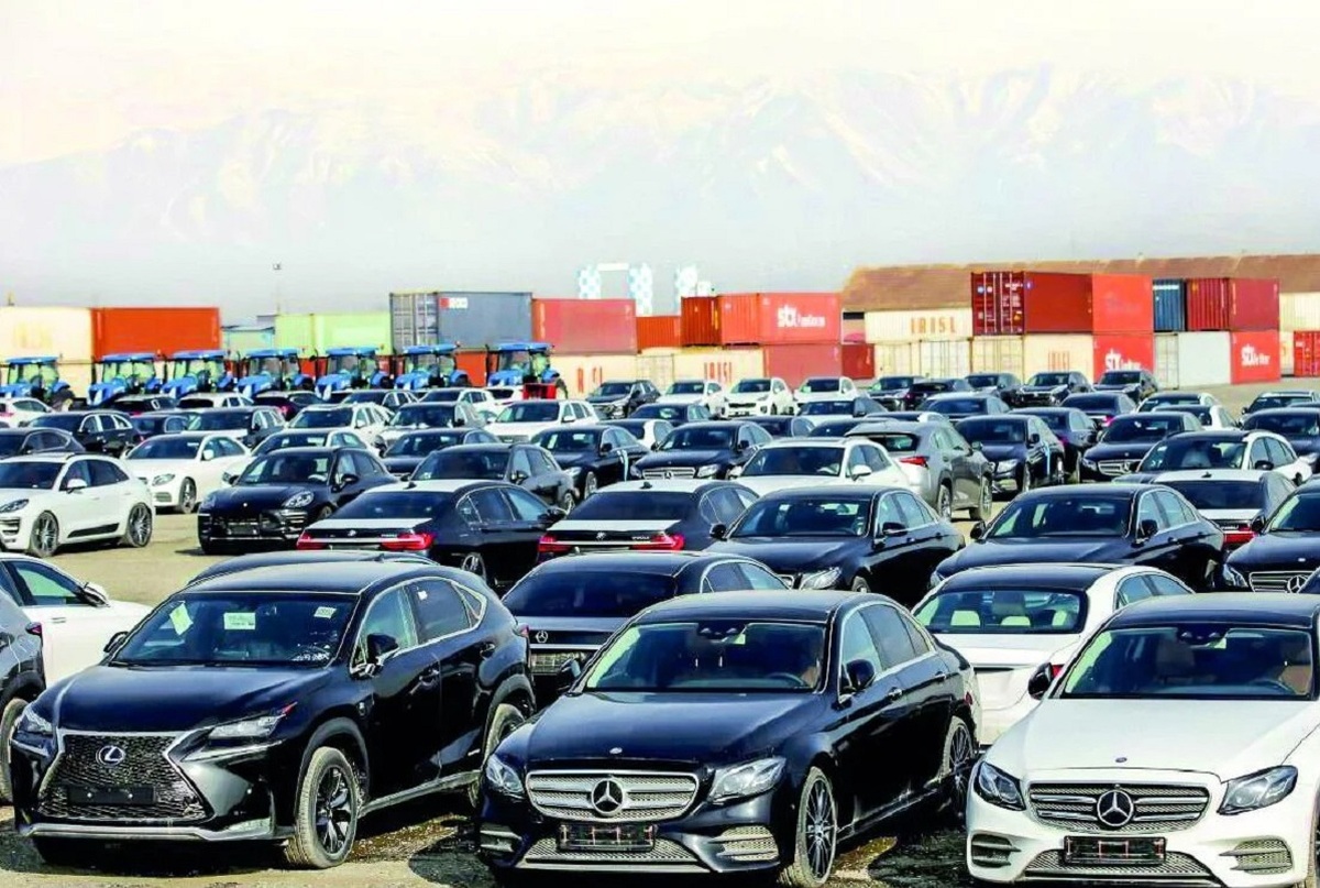 ثبت سفارش برای واردات ۱۰۰ هزار خودرو انجام شد