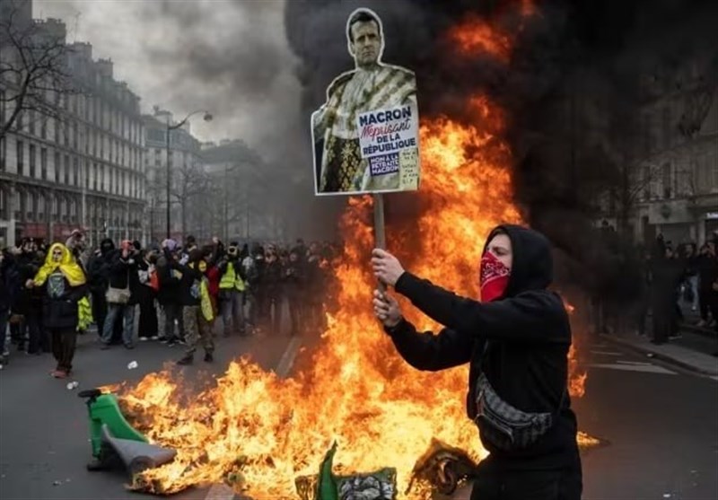 مساله‌ فرانسه، اعتراض به ماکرون نیست؛ فروپاشی دموکراسی در اروپاست